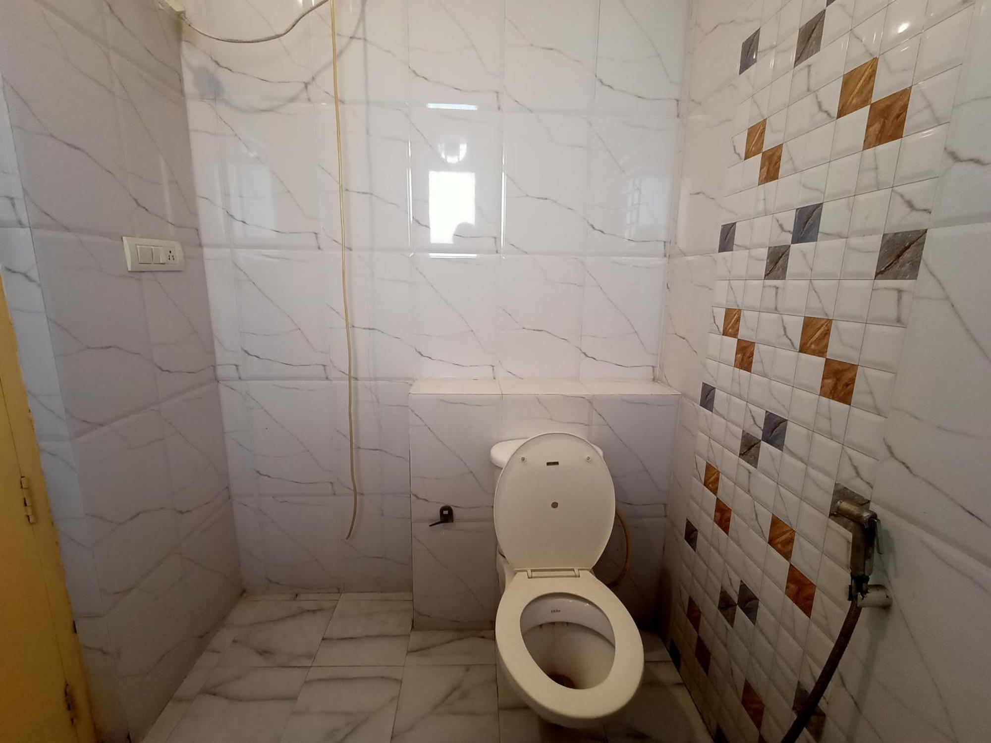 Hotel Global Inn -1 Km From Railway Station - Lift Food And Free Parking Lucknow Esterno foto
