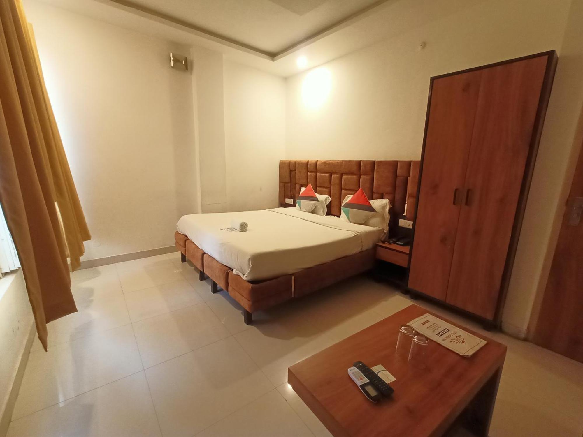 Hotel Global Inn -1 Km From Railway Station - Lift Food And Free Parking Lucknow Esterno foto