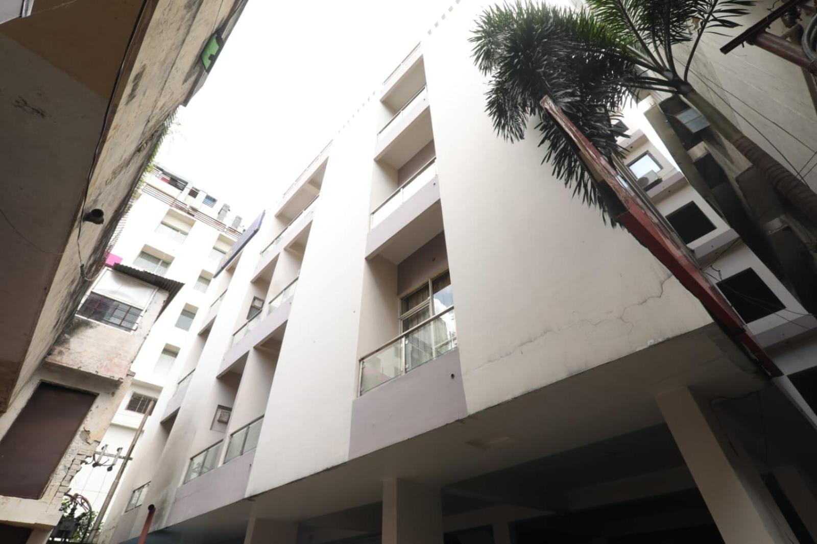 Hotel Global Inn -1 Km From Railway Station - Lift Food And Free Parking Lucknow Esterno foto
